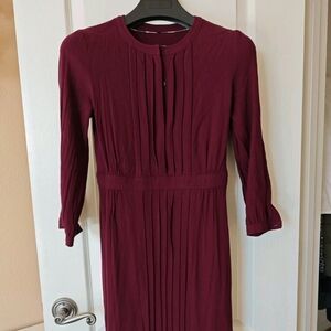 Elegant Burgundy Midi Dress
